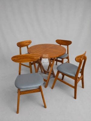 Round Folding Dining Table With Ropan Chairs